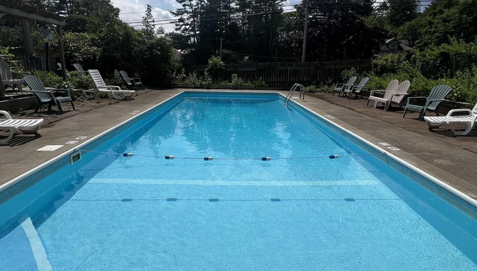 Motel Luzerne レイク・ルザーン エクステリア 写真